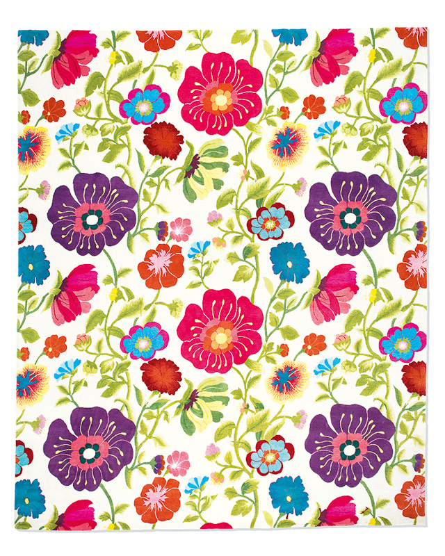 Teppich mit bunten Blüten von Knots Rugs auf DECOde Teppich mit bunten Blüten von Knots Rugs auf DECOde