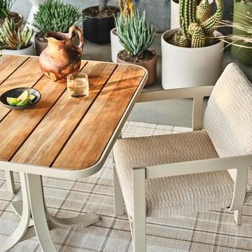 Bild von Bistro Table und Chair CRESCENT von Sutherland